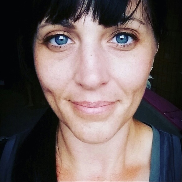 Meet your Posher, Deirdra - Picture 2 of 13